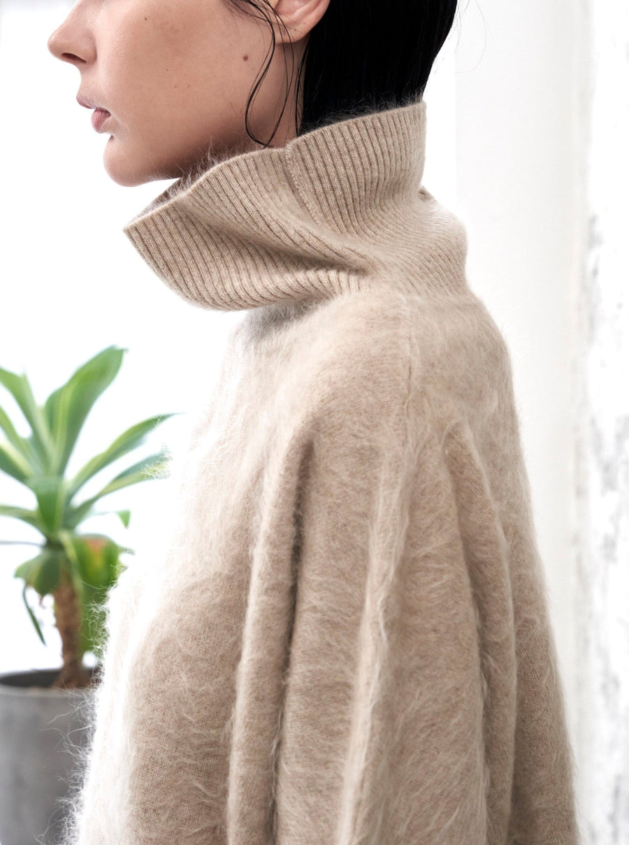 ファーカシミヤタートルネックニット